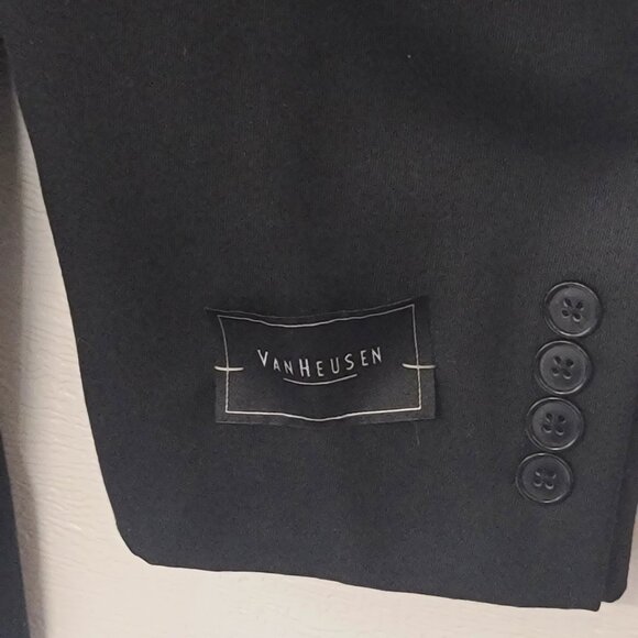 VAN HEUSEN  NWT Suit Jacket Sz 44R  with 3 used designer ties - Picture 8 of 12